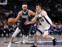 包含今夜体能课后，达拉斯独行侠刷新队史纪录备战NBA常规赛，引发热议，赛程密集仍需轮换的词条