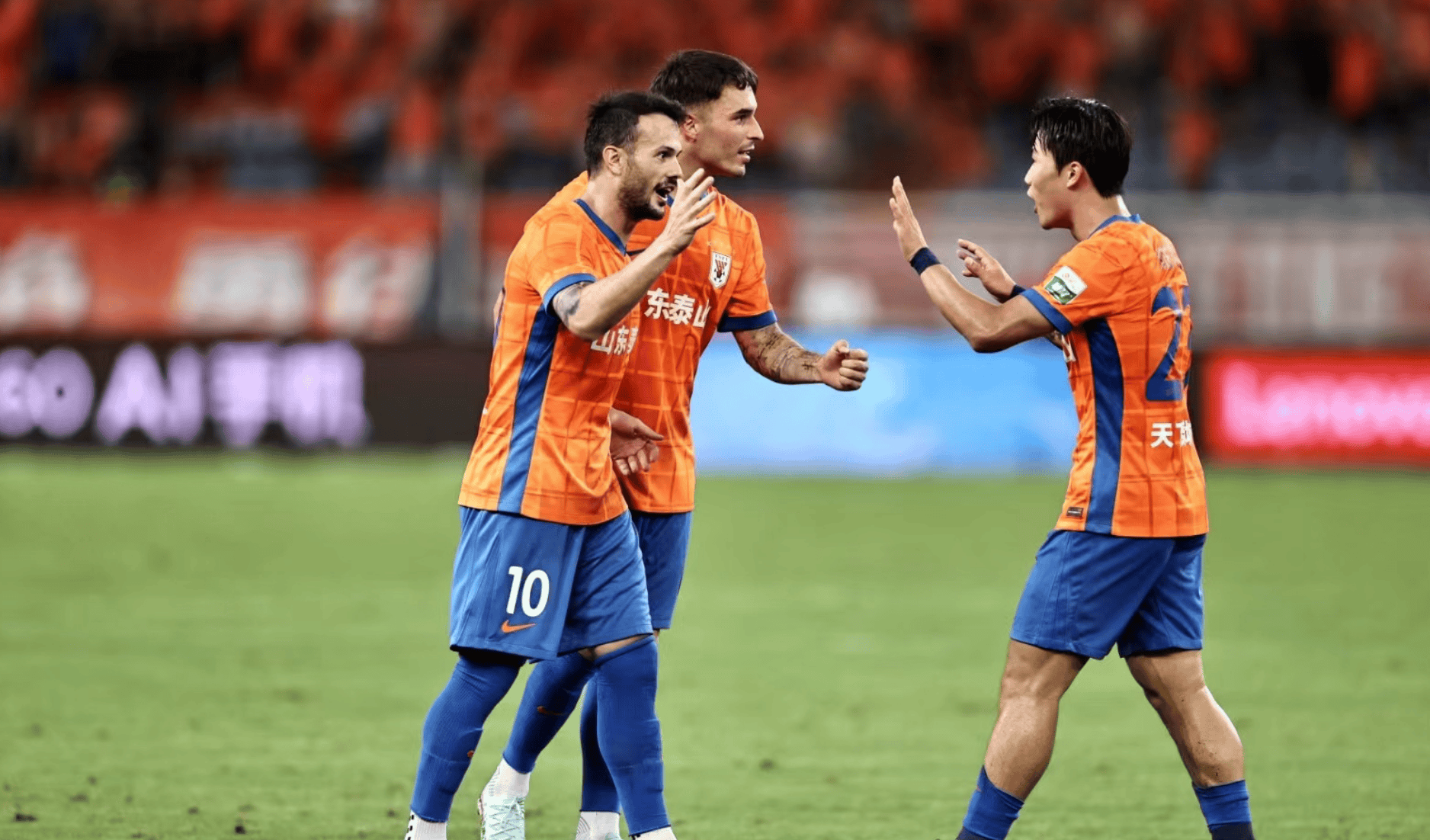 全明星赛冲刺阶段再迎强敌；山东泰山复出首秀；主帅态度——媒体盛赞；控场能力受关注的简单介绍