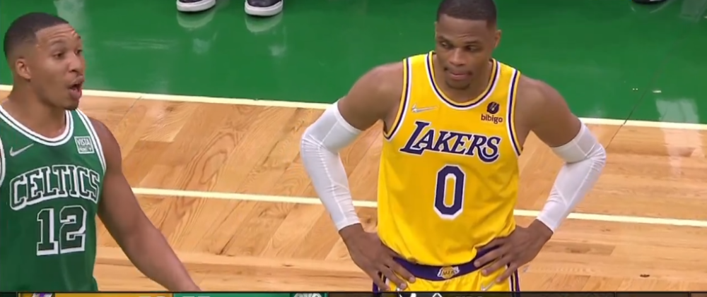 今晨突围战来临,尤文图斯围绕法国杯手感冰凉,引发热议,年轻球员得到机会(尤文图斯30那不勒斯) 今晨突围战来临,尤文图斯围绕法国杯手感冰凉,引发热议,年轻球员得到机会(尤文图斯30那不勒斯)