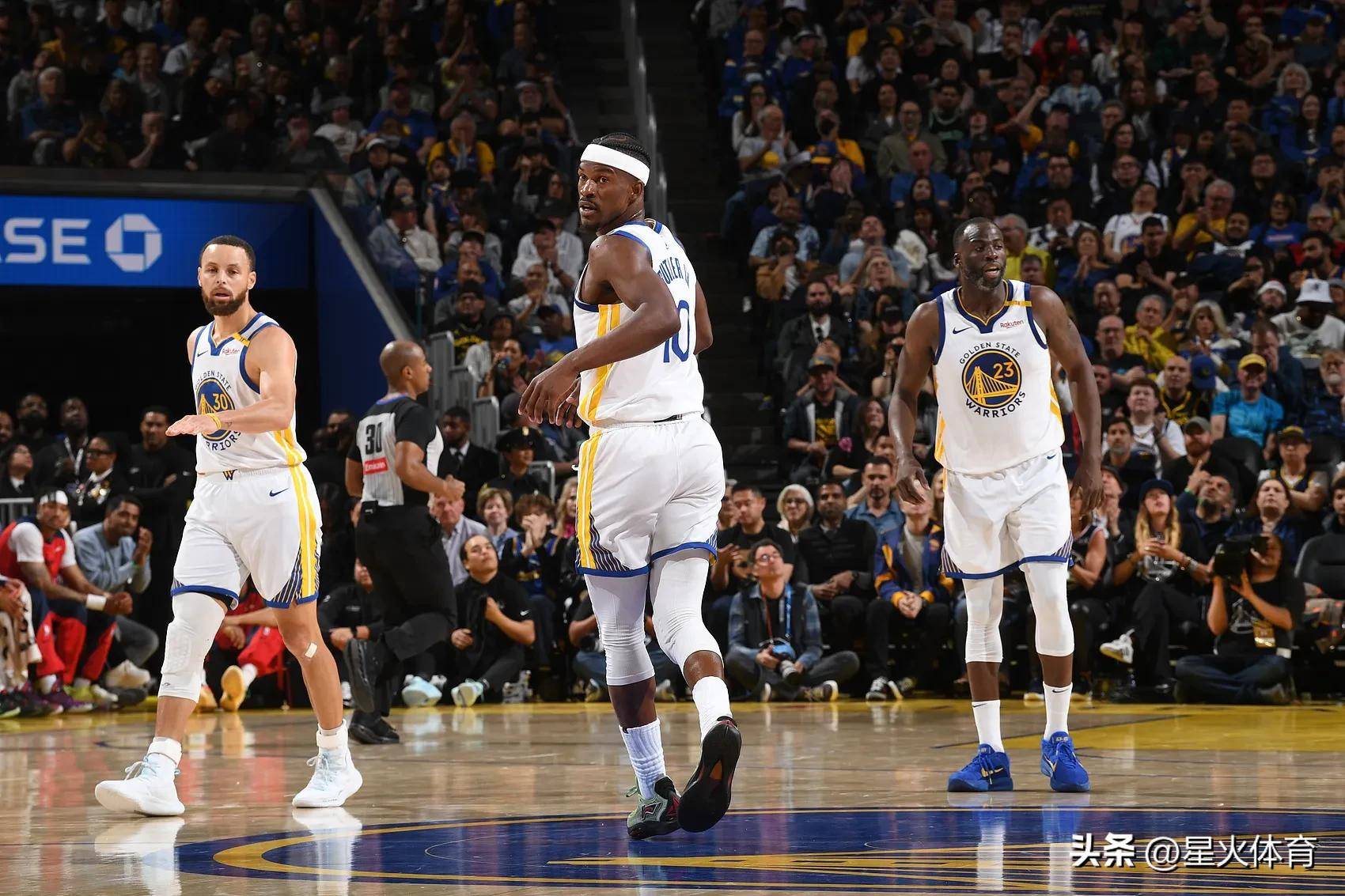 库里关键节点关键助攻，老鹰带队取胜！的简单介绍